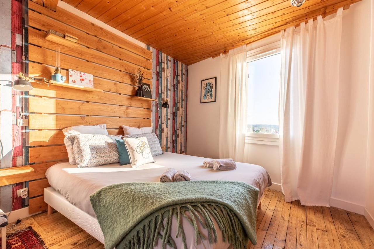 Holiday home La Maison Perchee Thiers