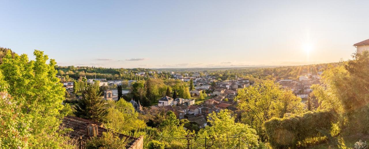 La Maison Perchee Holiday home Thiers